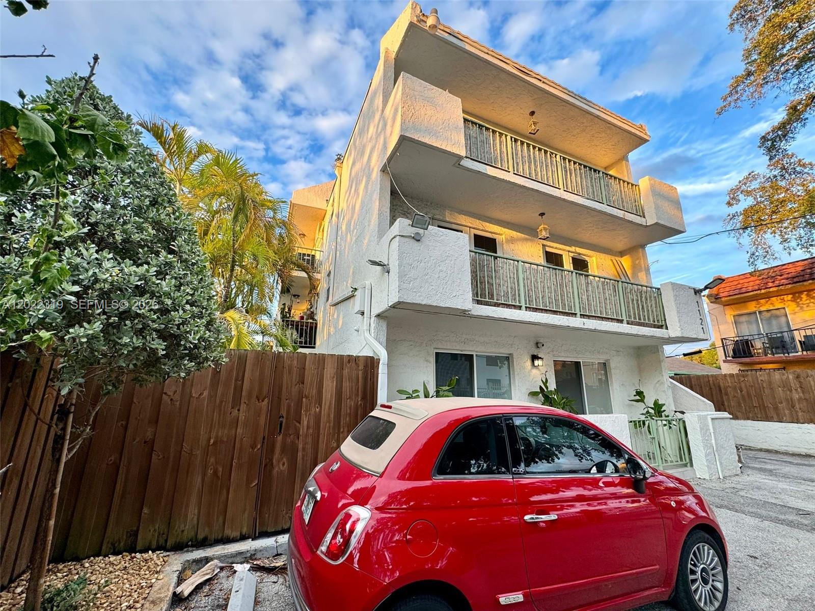 1121 SW 7th St #1 - 1121 SW 7th St #1, Miami, FL 33130 Luxury Property | Jose Angel Pina