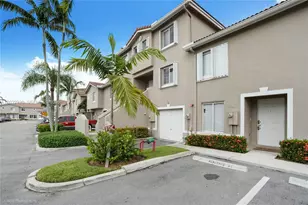 221 Riviera Cir, Weston, FL 33326 - Photo 1