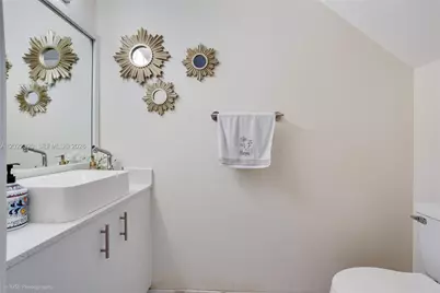 221 Riviera Cir, Weston, FL 33326 - Photo 13