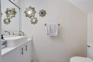 221 Riviera Cir, Weston, FL 33326 - Photo 13