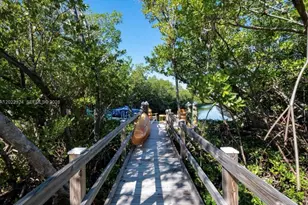 102 Venetian Dr, Islamorada, FL 33036 - Photo 15