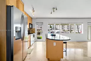 2881 NE 32nd St, Fort Lauderdale, FL 33306 - Photo 9