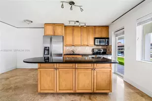 2881 NE 32nd St, Fort Lauderdale, FL 33306 - Photo 7