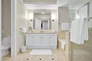 1435 Brickell Ave, Miami, FL 33131 - Photo 15
