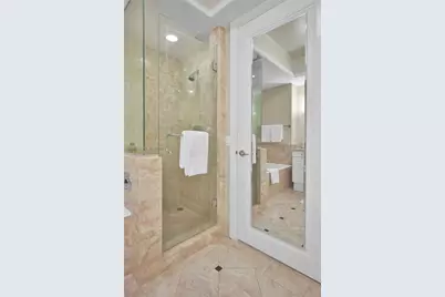1435 Brickell Ave #3210, Miami, FL 33131 - Photo 17
