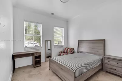 18122 NW 91st Ct, Hialeah, FL 33018 - Photo 25