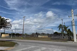 756 NW 5th St, Florida City, FL 33034 - Photo 15