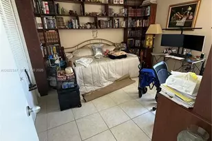 1725 W 60th St, Hialeah, FL 33012 - Photo 9