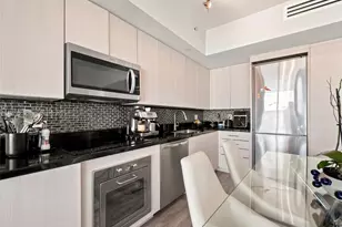 92 SW 3rd St, Miami, FL 33130 - Photo 11