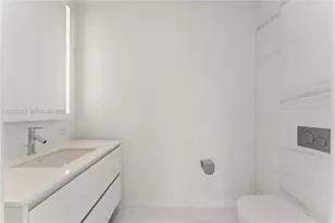 300 Biscayne Blvd Way, Miami, FL 33131 - Photo 7