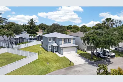 1235 SW 46th Ter, Deerfield Beach, FL 33442 - Photo 1