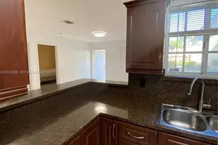 6763 NW 182nd St, Hialeah, FL 33015 - Photo 9