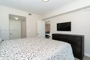 488 NE 18th St, Miami, FL 33132 - Photo 19