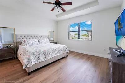 589 W 34th Ter, Homestead, FL 33033 - Photo 17