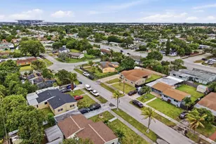 1081 NW 198th St, Miami Gardens, FL 33169 - Photo 23