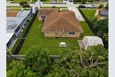 1081 NW 198th St, Miami Gardens, FL 33169 - Photo 21