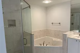 901 Brickell Key Blvd, Miami, FL 33131 - Photo 17