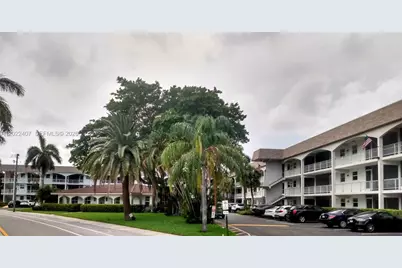 581 Blue Heron Dr #315-B, Hallandale Beach, FL 33009 - Photo 15