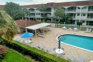 581 Blue Heron Dr, Hallandale Beach, FL 33009 - Photo 1