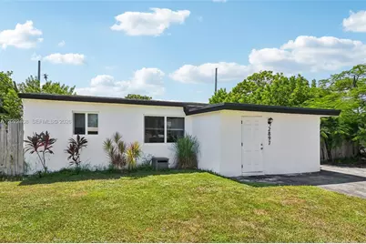 2897 NE 12th Ave, Pompano Beach, FL 33064 - Photo 3
