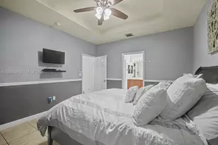 2316 NE 3rd Ct, Homestead, FL 33033 - Photo 13
