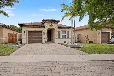 2316 NE 3rd Ct, Homestead, FL 33033 - Photo 3