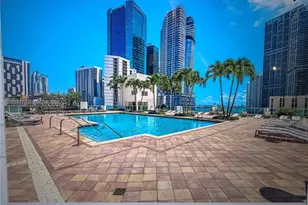 31 SE 5th St, Miami, FL 33131 - Photo 9
