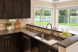 16447 Sapphire Pl, Weston, FL 33331 - Photo 3