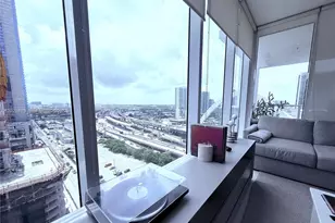 1040 Biscayne Blvd, Miami, FL 33132 - Photo 9