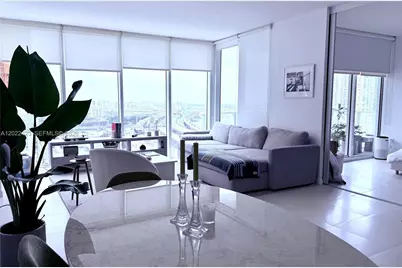 1040 Biscayne Blvd #1606, Miami, FL 33132 - Photo 1