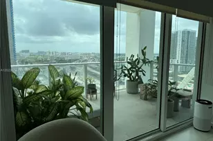 1040 Biscayne Blvd, Miami, FL 33132 - Photo 15