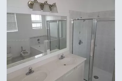 5460 NW 107th Ave #115, Doral, FL 33178 - Photo 23