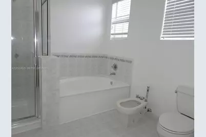 5460 NW 107th Ave #115, Doral, FL 33178 - Photo 25
