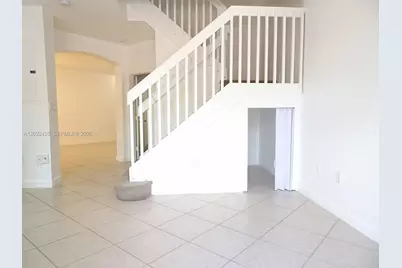 5460 NW 107th Ave #115, Doral, FL 33178 - Photo 9
