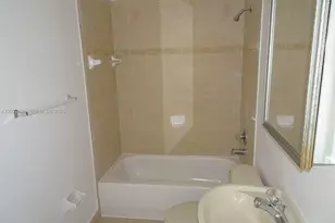 5460 NW 107th Ave, Doral, FL 33178 - Photo 17