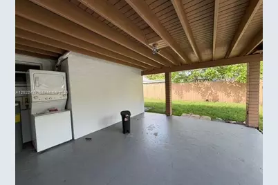 6370 SW 17th St, West Miami, FL 33155 - Photo 9