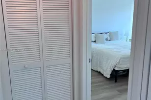 951 Brickell Ave, Miami, FL 33131 - Photo 21