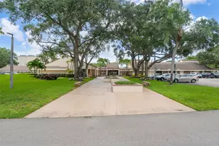 2767 Carambola Cir S, Coconut Creek, FL 33066 - Photo 35