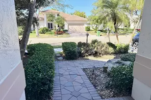 2644 Miller Ct, Weston, FL 33332 - Photo 5