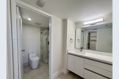 801 N Venetian Dr #408, Miami, FL 33139 - Photo 29
