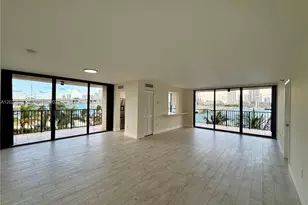 801 N Venetian Dr, Miami, FL 33139 - Photo 3