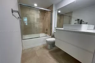 1155 Brickell Bay Dr, Miami, FL 33131 - Photo 7