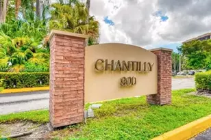 900 NE 195th St, Miami, FL 33179 - Photo 3