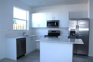 2617 SE 28th Dr, Homestead, FL 33035 - Photo 5