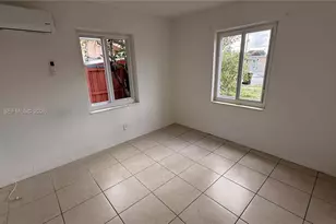317 W 36th St, Hialeah, FL 33012 - Photo 9