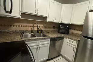 9116 NW 35th Pl, Sunrise, FL 33351 - Photo 7