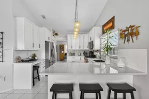 15891 SW 84th St, Miami, FL 33193 - Photo 5