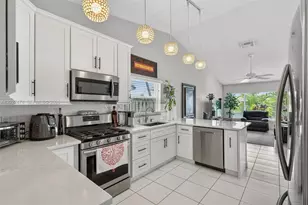 15891 SW 84th St, Miami, FL 33193 - Photo 27