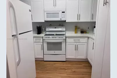 2775 W 52nd St #206, Hialeah, FL 33016 - Photo 25
