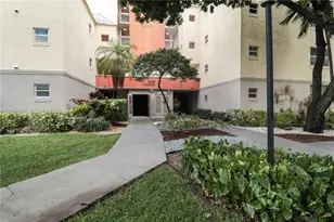 8245 Lake Dr, Doral, FL 33166 - Photo 11